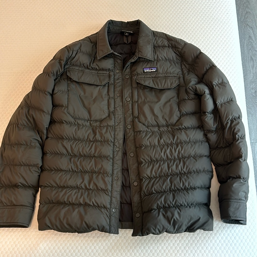 Men’s Patagonia Down Jacket - button down, no hood, size medium